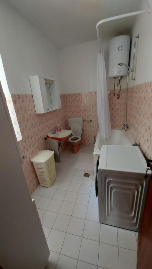 Holiday Home Zvecanje Luaran gambar